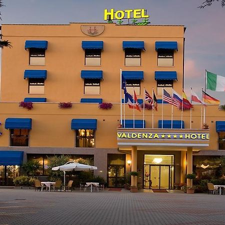 Valdenza Hotel Campegine Екстер'єр фото