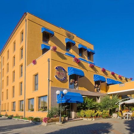 Valdenza Hotel Campegine Екстер'єр фото