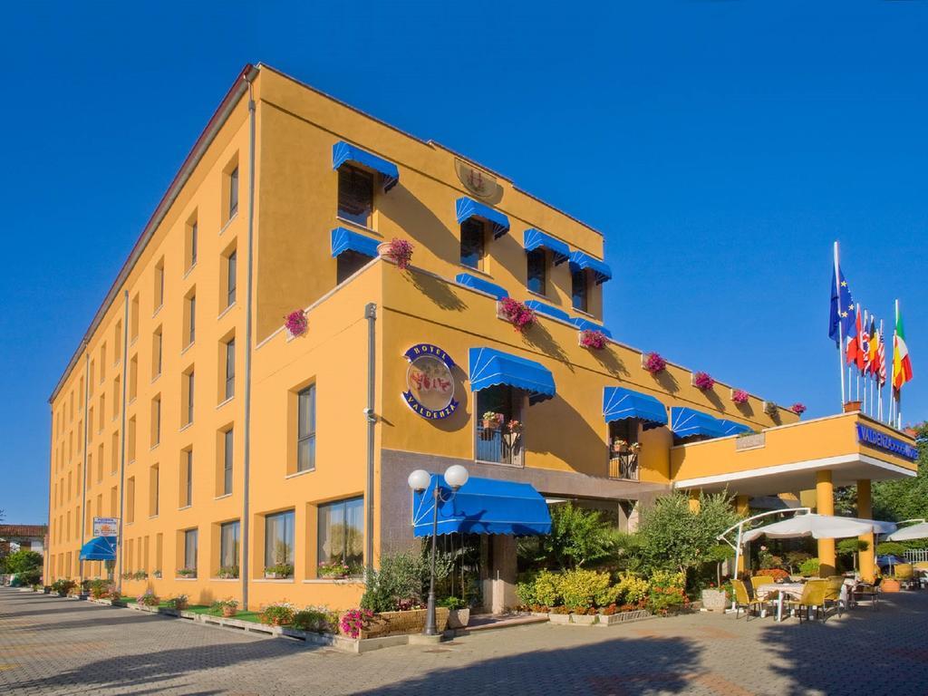 Valdenza Hotel Campegine Екстер'єр фото