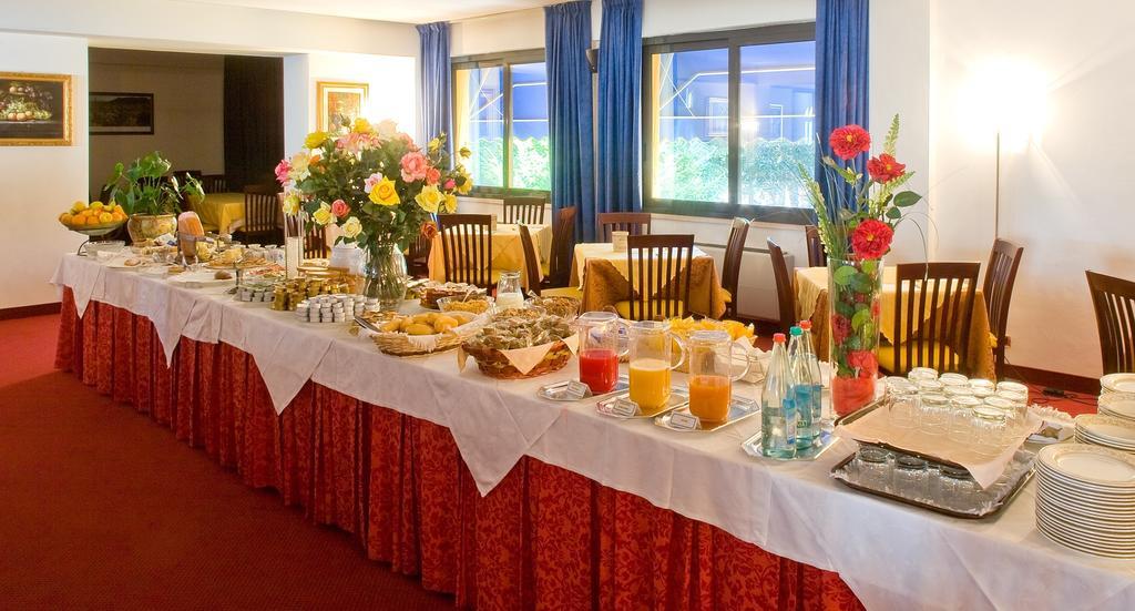 Valdenza Hotel Campegine Екстер'єр фото