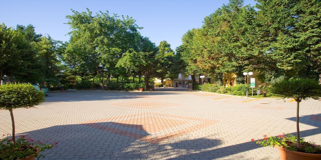 Valdenza Hotel Campegine Екстер'єр фото